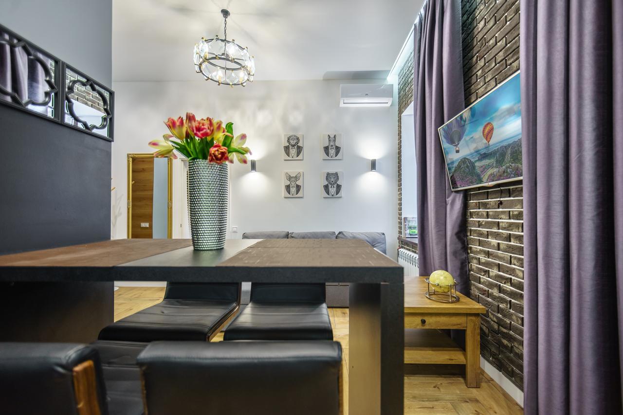 Pushkinskaya Apartments Kiev Buitenkant foto